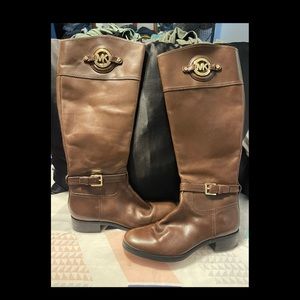 Michael kors boots size 8